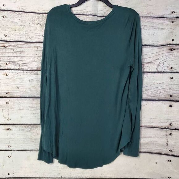 Old Navy Luxe Long Sleeve V-Neck Tee XL Tall Fir Green Soft Stretch Rayon Top - Picture 3 of 7